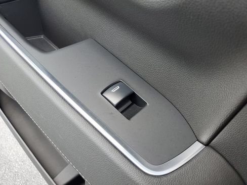 Used 2024 Chevrolet Silverado 1500 LT AWD/4WD image 14