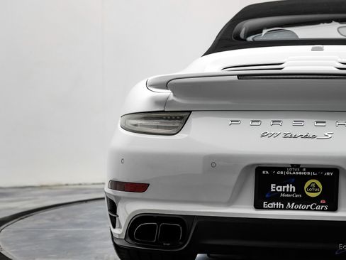 Used 2016 Porsche 911 Turbo S image 15