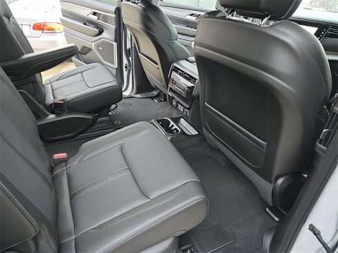 New 2025 Jeep Wagoneer Series II w/ Premium Group I image 11