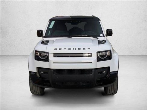 Used 2026 Land Rover Defender 110 X-Dynamic SE AWD/4WD image 6