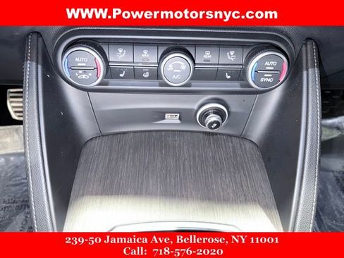 Used 2022 Alfa Romeo Stelvio Ti image 53