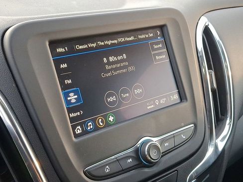 Used 2023 Chevrolet Equinox LT image 16