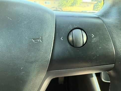 Used 2018 Tesla Model 3 Long Range RWD image 17