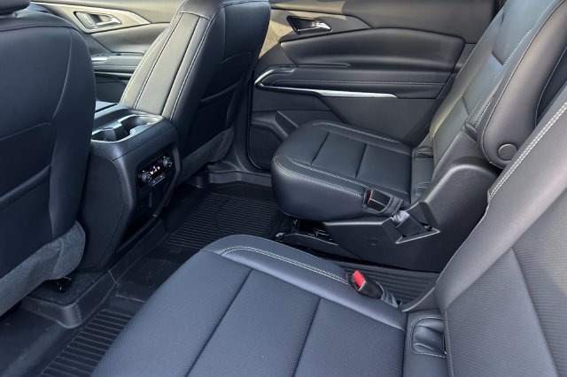 New 2027 Chevrolet Traverse LT w/ Driver Confidence Package FWD image 19