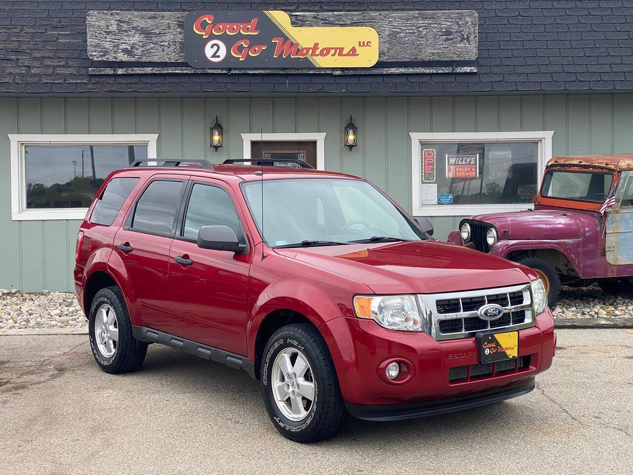 Used 2010 Ford Escape XLT FWD image 1