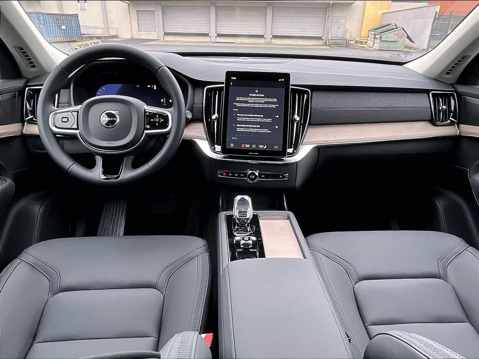 New 2026 Volvo XC90 B5 Plus w/ Protection Package AWD/4WD image 7