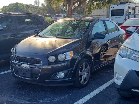 Used 2015 Chevrolet Sonic LTZ image 3