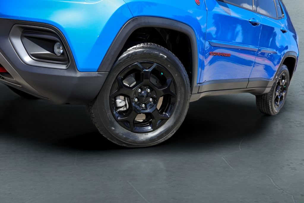Used 2023 Jeep Compass Trailhawk w/ Trailhawk Convenience Group AWD/4WD image 4