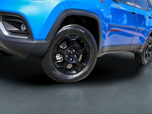 Used 2023 Jeep Compass Trailhawk w/ Trailhawk Convenience Group AWD/4WD image 4