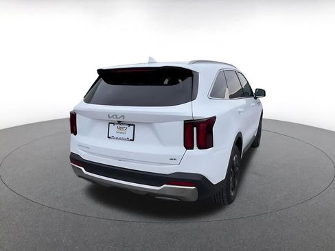 Used 2024 Kia Sorento S image 15