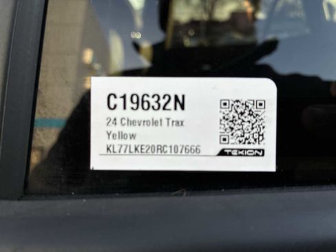 Certified 2024 Chevrolet Trax ACTIV w/ Sunroof Package image 34