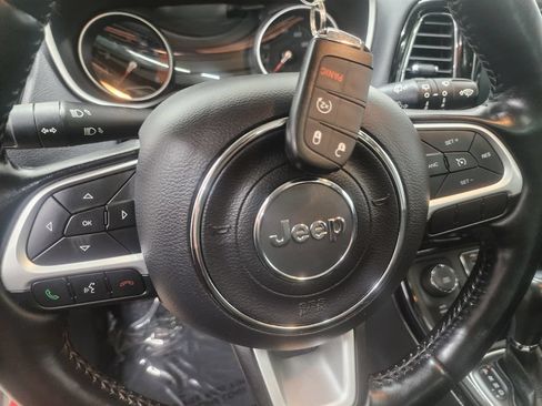 Used 2021 Jeep Compass Latitude w/ Sun and Sound Group AWD/4WD image 40