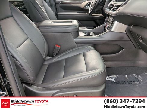 Used 2022 Chevrolet Suburban LT w/ Luxury Package AWD/4WD image 36