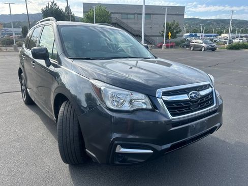 Used 2018 Subaru Forester 2.5i Premium w/ All-Weather Package AWD/4WD image 2