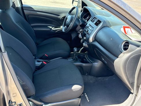 Used 2012 Nissan Versa SV FWD image 19