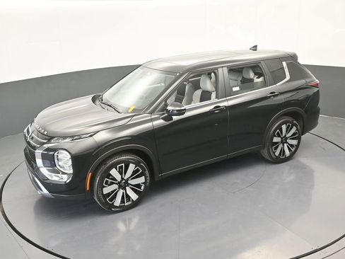 New 2026 Mitsubishi Outlander SE image 52