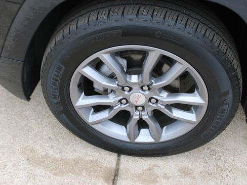 Used 2024 GMC Terrain SLT image 37