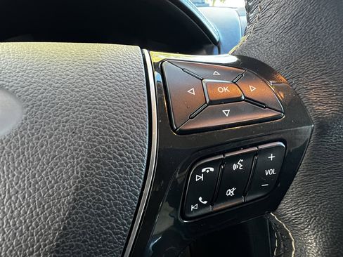 Used 2017 Ford Explorer Platinum image 20