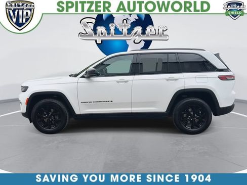 Used 2024 Jeep Grand Cherokee Altitude AWD/4WD image 6