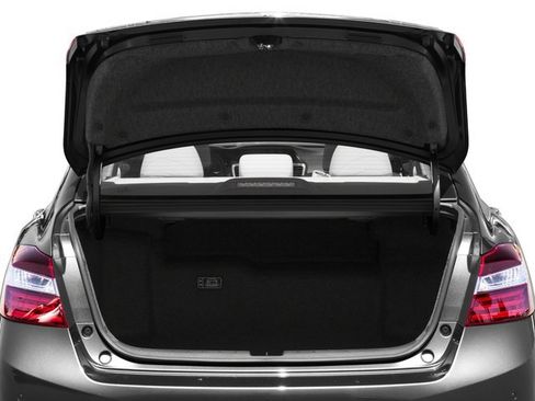 Used 2017 Honda Accord Touring image 12