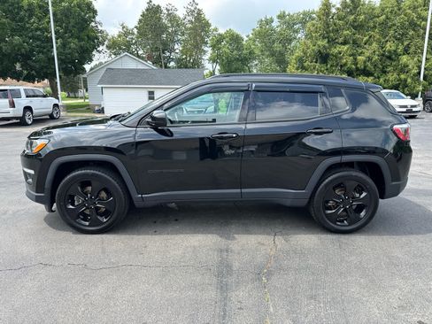 Used 2018 Jeep Compass Latitude AWD/4WD image 6
