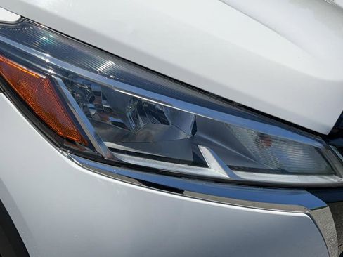 Used 2021 Nissan Kicks S FWD image 28
