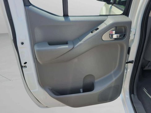 Used 2020 Nissan Frontier SV AWD/4WD image 33