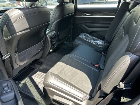 New 2026 Jeep Grand Cherokee L 4WD image 27