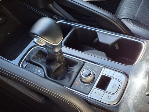 Used 2021 Kia Telluride SX w/ SX Prestige Package image 17