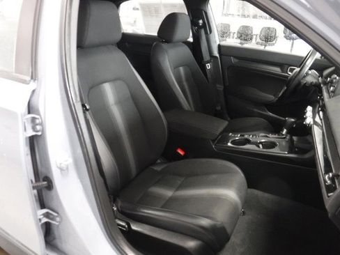 Used 2022 Honda Civic Sport image 9