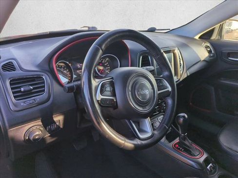 Used 2018 Jeep Compass Trailhawk w/ Safe & Security Group image 10