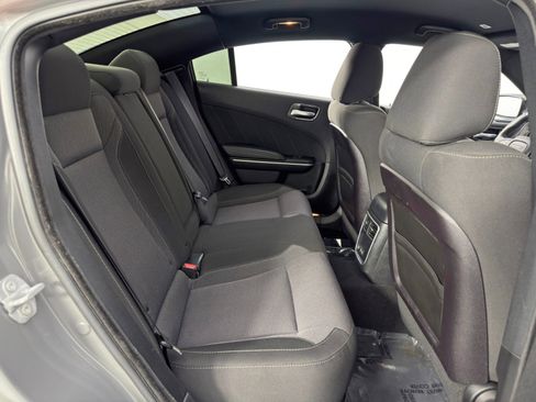 Used 2019 Dodge Charger SXT image 32