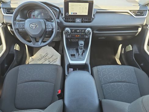 Used 2025 Toyota RAV4 XLE AWD/4WD image 15