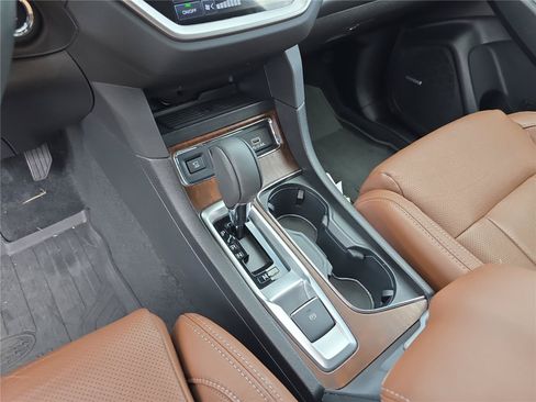 Used 2024 Subaru Ascent Touring AWD/4WD image 28
