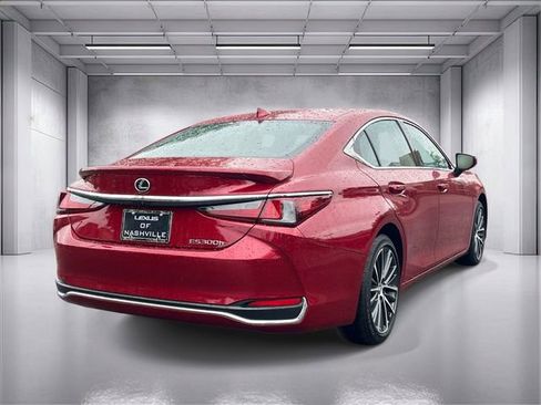 Used 2025 Lexus ES 300h w/ Premium Package FWD image 3