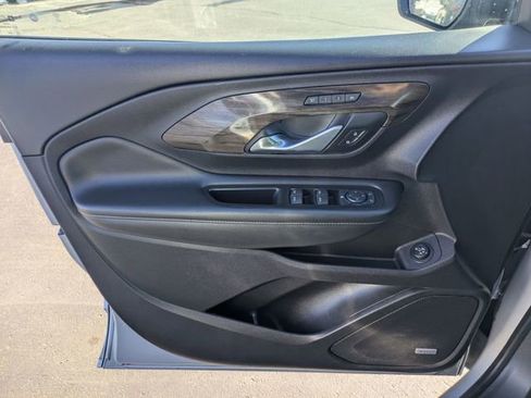 Used 2019 GMC Terrain Denali w/ Advanced Safety Package image 11