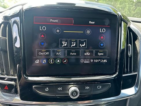 Used 2023 Chevrolet Traverse RS AWD/4WD image 20