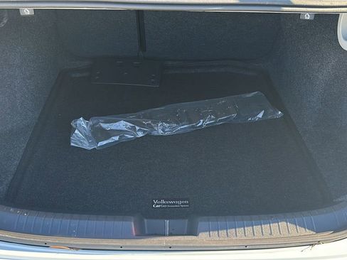 Used 2025 Volkswagen Jetta Sport image 32