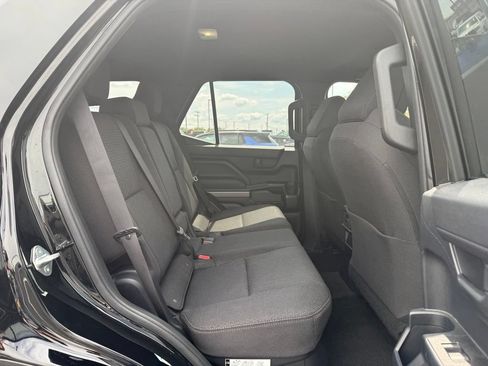 Used 2025 Toyota 4Runner SR5 AWD/4WD image 19