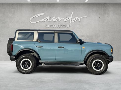 Used 2023 Ford Bronco Badlands image 19