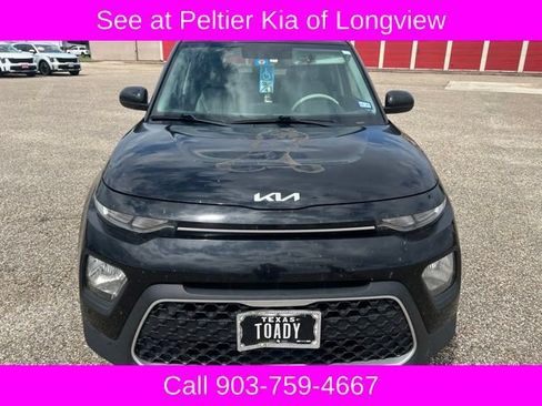 Used 2022 Kia Soul LX FWD image 2