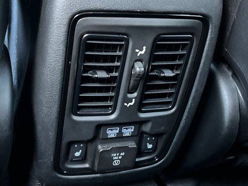 Used 2025 Dodge Durango GT AWD/4WD image 34