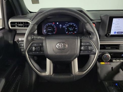 Used 2025 Toyota 4Runner TRD Off-Road image 21
