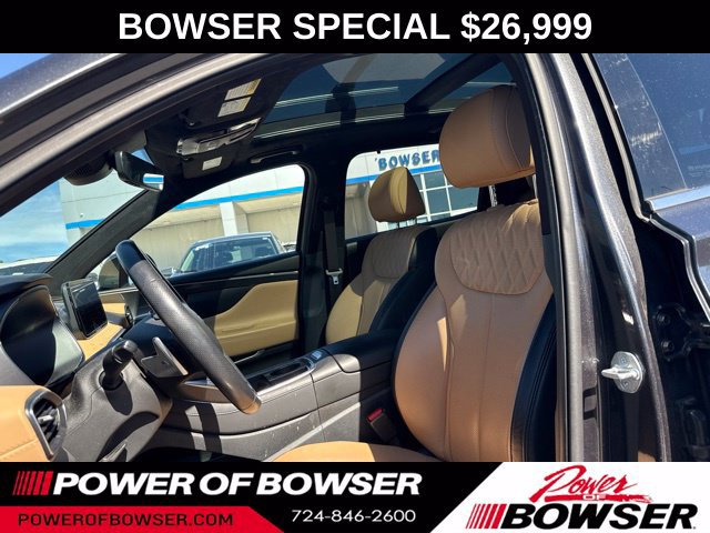 Used 2023 Hyundai Santa Fe Calligraphy AWD/4WD image 2