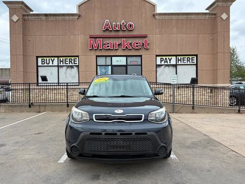 Used 2014 Kia Soul + w/ Audio Package FWD image 2