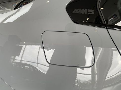 New 2026 BMW M5 w/ Executive Package image 21