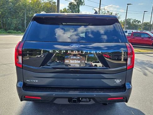 New 2025 Ford Expedition Active image 13