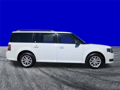 Certified 2019 Ford Flex SE image 3