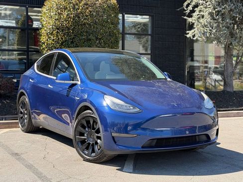 Used 2020 Tesla Model Y Long Range image 7