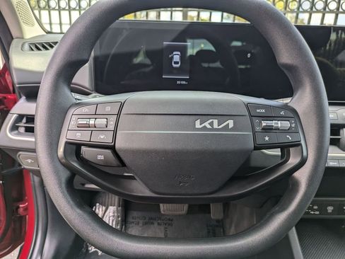 Used 2025 Kia K4 LXS image 21
